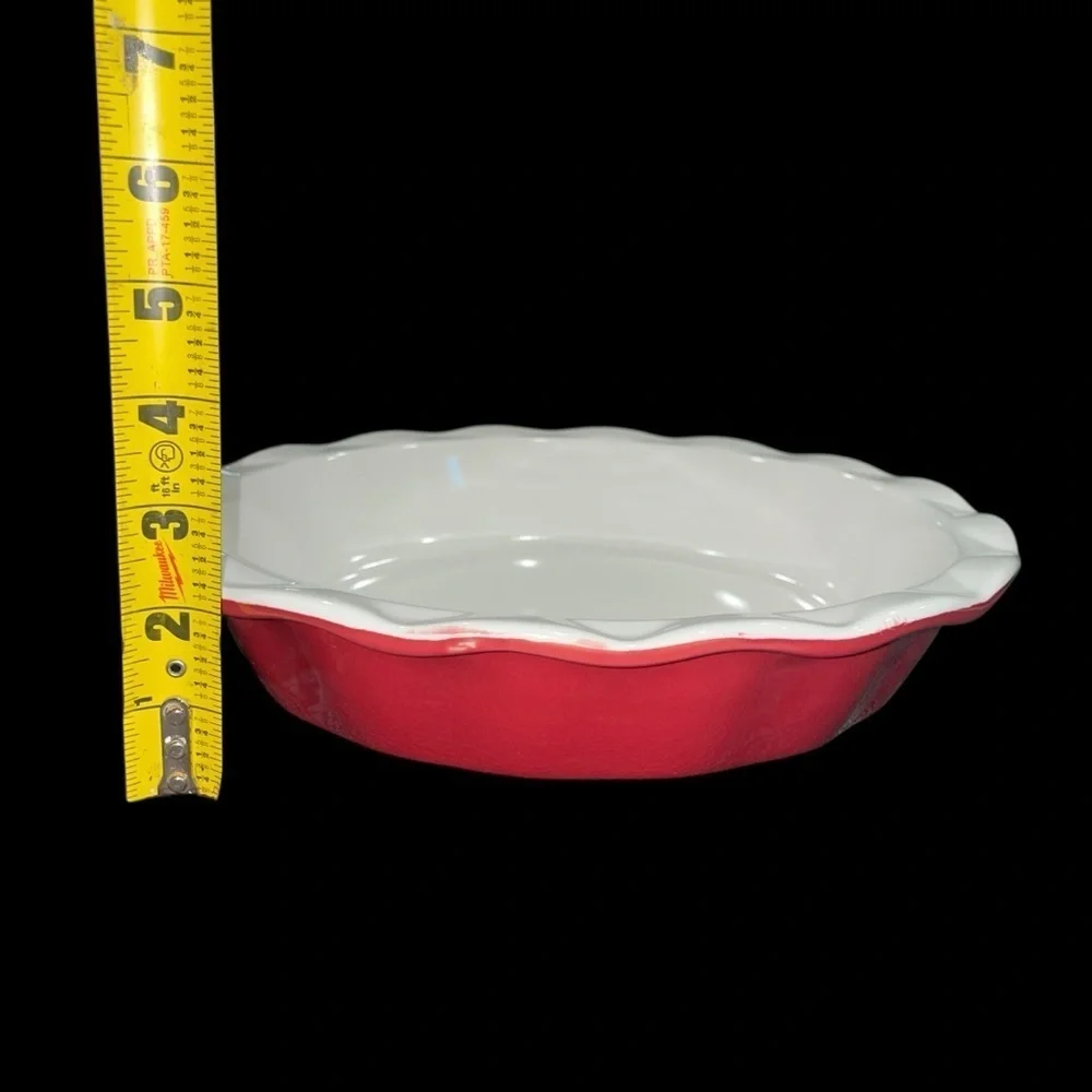 Crofton Vintage Scalloped Red & White Stoneware Pie Dish Pie Lovers Collection